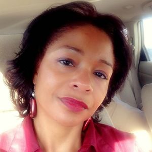 Meet your Posher, Leslie